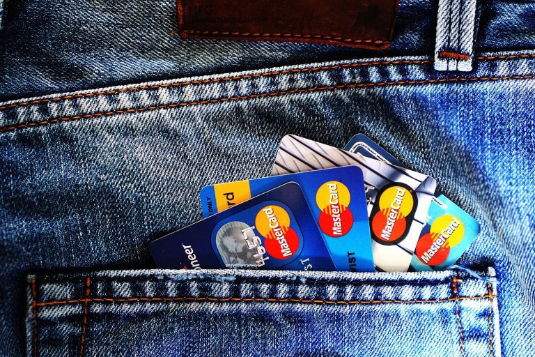 The basics of credit cards and how to use them