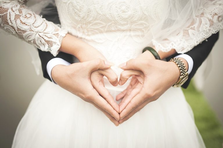 How to save money on your wedding