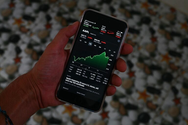 Index funds: A simple way to invest without overthinking it index funds